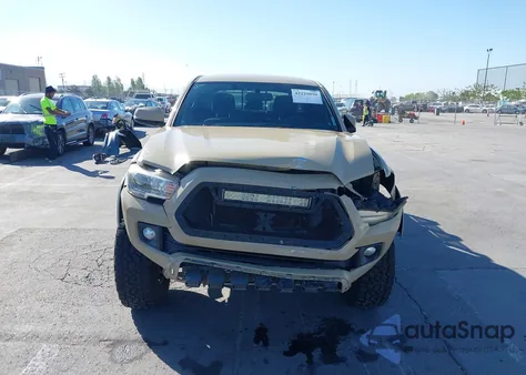 2017 Toyota Tacoma Trd Off Road z USA, uszkodzony, nr VIN 5TFCZ5AN1HX114215